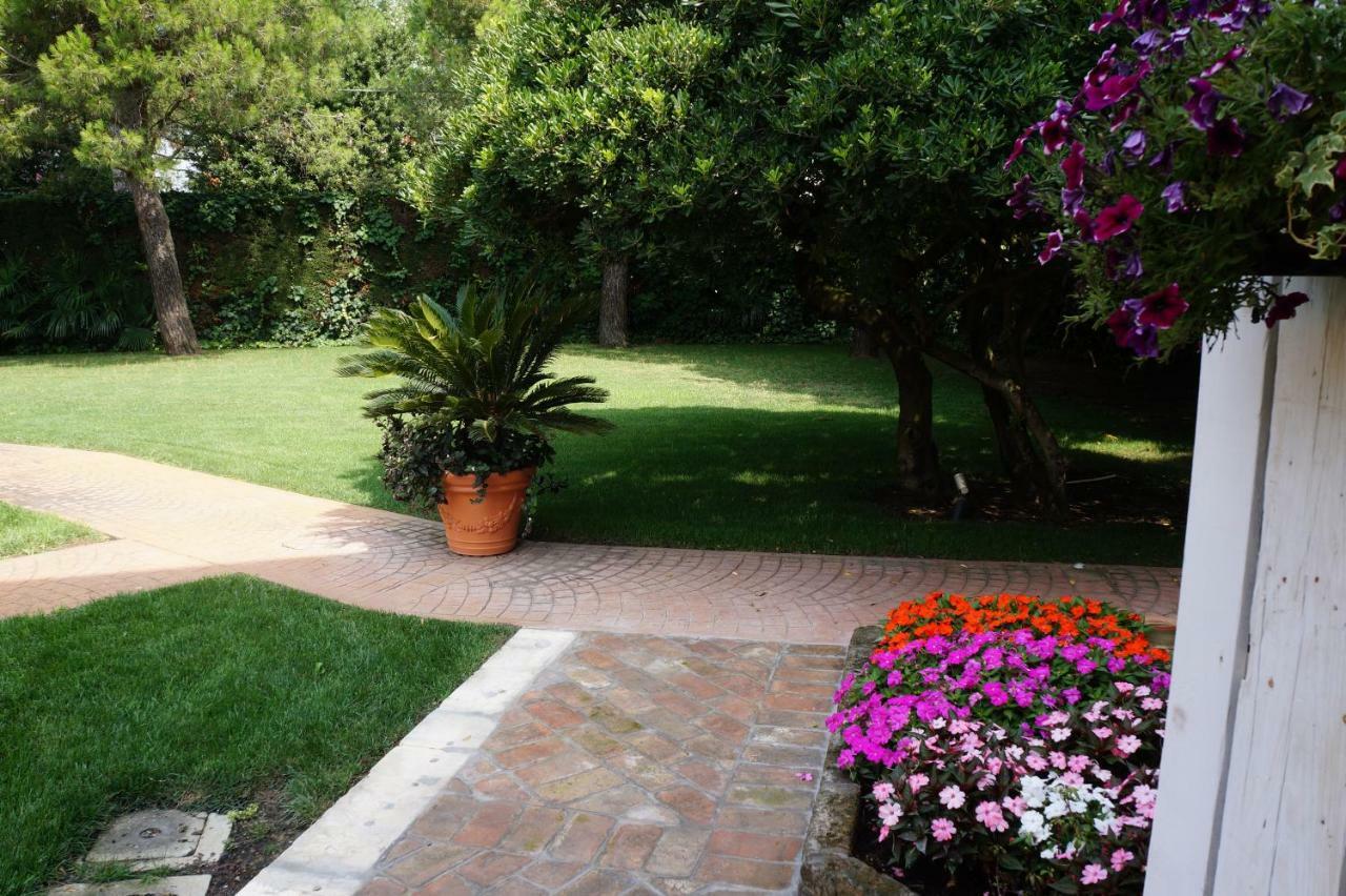 La Brigata Apartments Suite Room Cavallino-Treporti Bagian luar foto